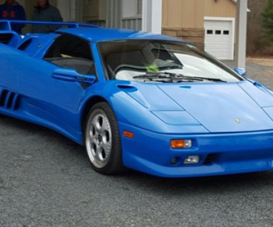 Lamborghini cũ của Donald Trump được rao bán trên eBay