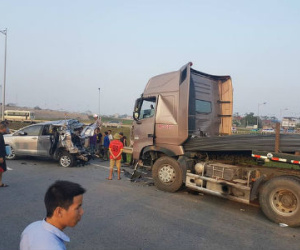 Vụ tai nạn 4 người chết: Bắt khẩn cấp tài xế lùi xe trên cao tốc