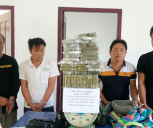 Tóm gọn 4 đối tượng vận chuyển 69 bánh heroin xuyên quốc gia