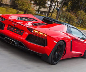 Loạt siêu xe Lamborghini của đại gia Việt dạo phố