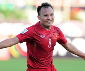 Pha solo ghi bàn của Trọng Hoàng