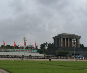 Lăng Chủ tịch Hồ Chí Minh mở cửa trở lại từ 6/12
