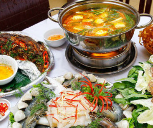 Ngày lạnh, ăn lẩu hải sản thế nào cho an toàn?