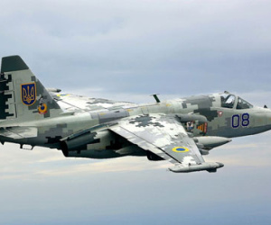 Cường kích Su-25 của Ukraine hạ cánh khẩn cấp an toàn khi... không có phi công