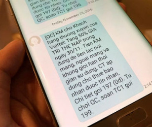 Bộ yêu cầu ngừng, Viettel, MobiFone vẫn khuyến mại 50%