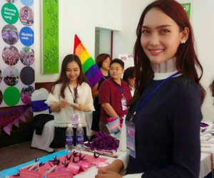 Cô gái bị nghi là kẻ móc túi trong hội chợ ngày Black Friday chỉ vì... là người chuyển giới?