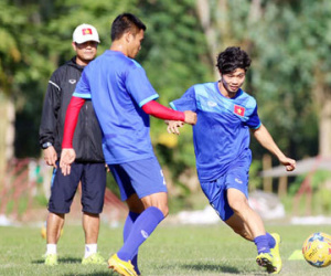 Việt Nam - Campuchia: Chờ Công Phượng "chơi bóng tự nhiên"