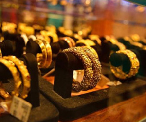 Giá vàng hôm nay 27/11: Mất hết niềm tin, quên vàng đi