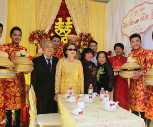 Mẹ Hoài Linh dự lễ rước dâu của diễn viên Thiên Bảo