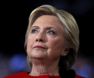 Nhóm vận động của bà Clinton thúc đẩy kiểm phiếu lại