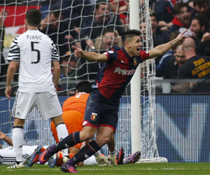 Genoa 3-1 Juventus: Cái tát "nảy đom đóm" từ con trai HLV Simeone