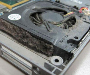 Mẹo làm mát laptop bị nóng