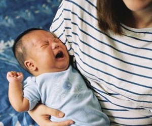 Vén màn bí ẩn lý do trẻ sơ sinh đang ngoan cứ thấy mẹ là quấy