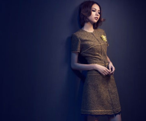 Phí Phương Anh hóa quý cô cổ điển