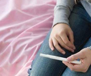Có nên giữ thai khi tôi "ăn cơm trước kẻng" ở tuổi 20