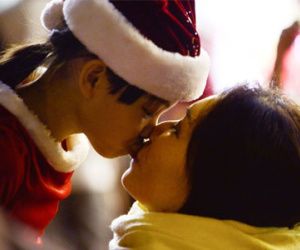 Không khí Noel sớm trên đường phố Sài Gòn