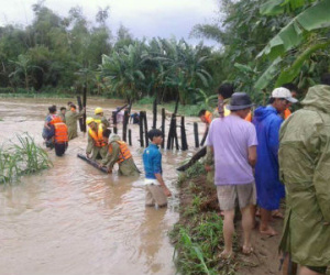 Bình Định: 2 người chết và mất tích, nhiều nơi bị cô lập do mưa lũ