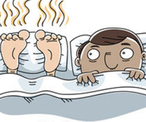 Chồng đòi ly dị vì không chịu nổi mùi hôi chân của vợ