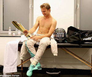 SỐC: Nico Rosberg tuyên bố giải nghệ sau 5 ngày lên ngôi vương tại mùa giải F1 2016