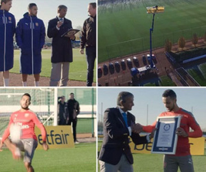 Theo Walcott bất ngờ lập kỷ lục thế giới