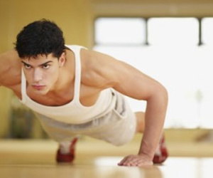 4 bài tập gym tăng khả năng giường chiếu của đàn ông