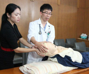 Cách đơn giản cứu người đột quỵ tại nhà