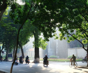 Dự báo thời tiết hôm nay (3.12): Bắc Bộ nắng đẹp, miền Trung mưa to