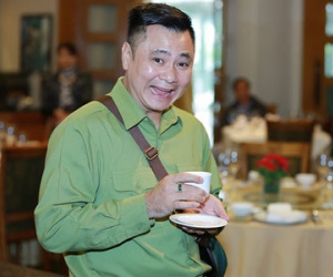 Tự Long: "Cắn bạn diễn nữ vì quá xinh đẹp"