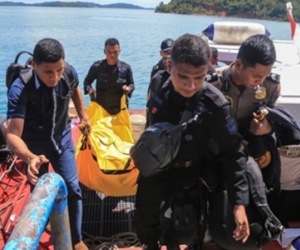 Tìm thấy nhiều phần thi thể ở nơi máy bay chở cảnh sát Indonesia rơi
