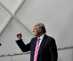 Trump thắng cử, người Mỹ đổ xô tải ứng dụng nhắn tin mã hóa