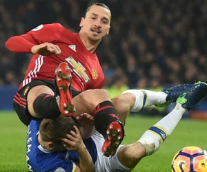 Ibra không cố ý đá vào đầu Coleman