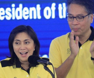 Ông Duterte ép phó tổng thống từ chức?