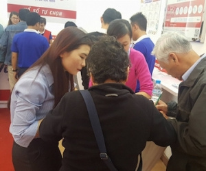 Vietlott "mở hàng" ở Hà Nội: Một khách hàng chi 40 triệu đồng mua vé số
