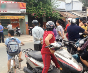 Bàng hoàng phát hiện chồng treo cổ chết trong tiệm sửa xe