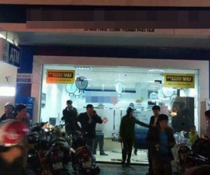 Kẻ cướp 700 triệu trước ngân hàng dùng súng giả