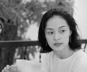 Hạ Vi mở lại facebook, đăng ảnh gặp sự cố khi điều khiển xe hơi