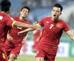Hữu Thắng đứng ngồi không yên vì Hoàng Thịnh