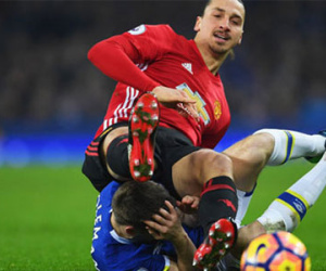 Ibra: "Nếu tôi muốn đá vào đầu ai đó, đối thủ hẳn sẽ hôn mê"