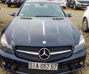 Xe thể thao hiếm Mercedes SL63 AMG của đại gia Sài Gòn