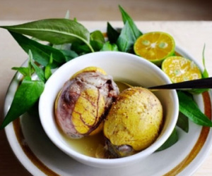 Ăn nhiều trứng vịt lộn có thực sự nguy hiểm?