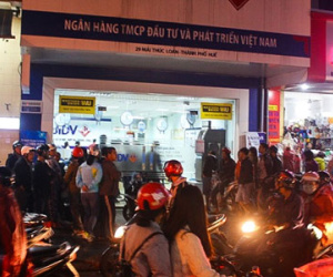 Hiện trường vụ nghi phạm dùng súng cướp ngân hàng ở Huế