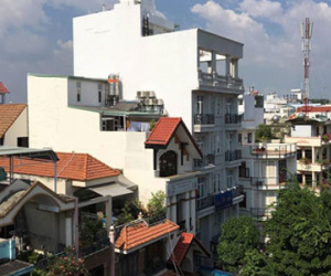 Lỗ bạc tỷ vì buôn nhà phố nội thất hoành tráng