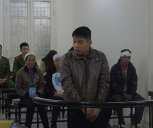 Nam thanh niên bị đâm chết vì nhổ nước bọt vào ghế
