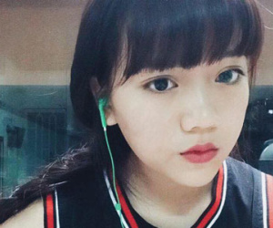 Nữ sinh sinh năm 2000 hát rap gây sốt cộng đồng mạng