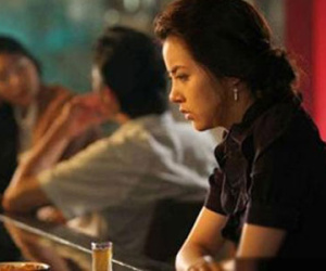 Tôi khiến vợ đau lòng khi không hủy những kỷ niệm với tình cũ