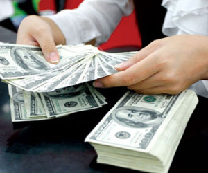 Giá USD giảm mạnh