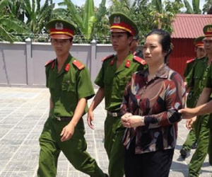 Vợ nguyên bí thư xã giết người, đốt xác thoát án tử?