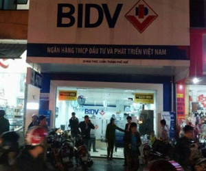 Kinh doanh thiết bị an ninh “hốt bạc” sau vụ cướp ngân hàng