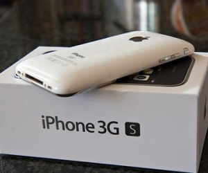 Giá iPhone đời đầu ngày càng trở nên điên rồ
