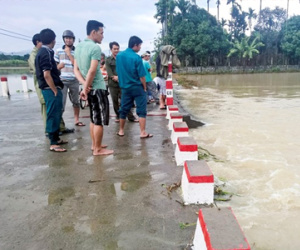 Tìm thấy thi thể thiếu niên 15 tuổi bị nước lũ cuốn trôi
